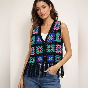 UMGEE Colorful Granny Square Crochet Fringe Vest